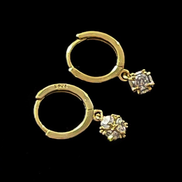 ✨Elegant 18K GP Stamped S925 Earrings - Picture 2 of 2